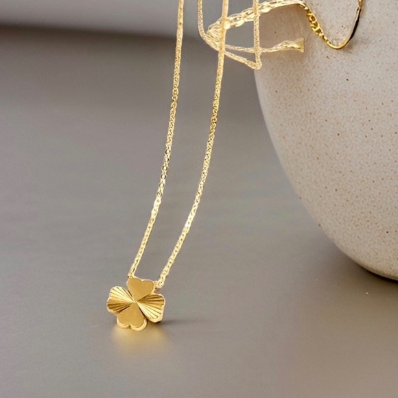 Darla Clover Necklace Pendant Bundle - Picture 6 of 8